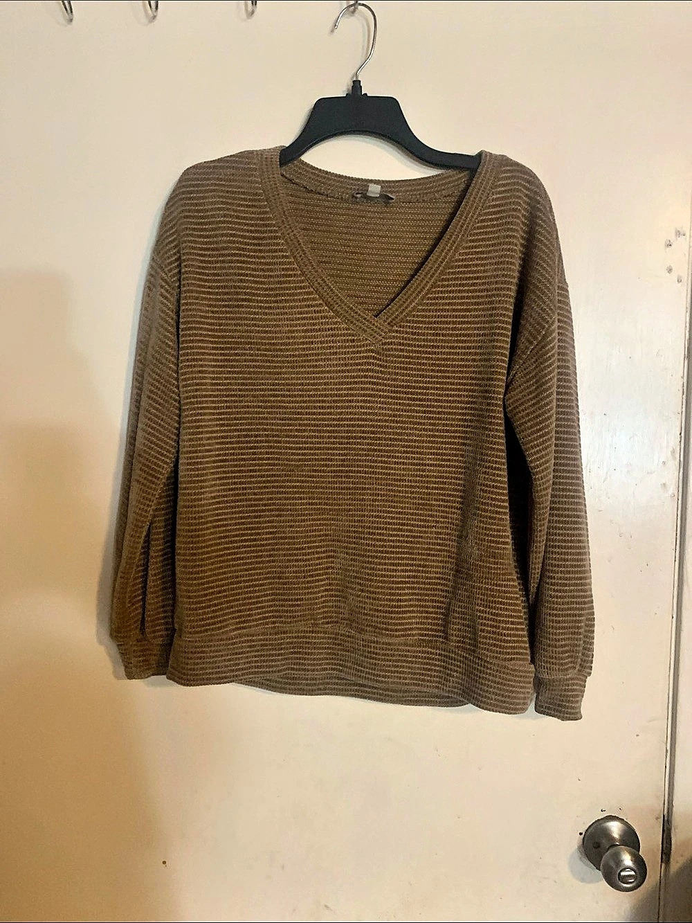 Chendutto Brown V-Neck Sweater Size Large